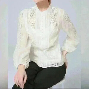 White House Black Market Embroidered Silk Blend Blouse Size Small NWT